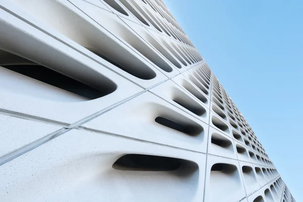 9 de agosto de 2016 - Los Ángeles, Estados Unidos: Bonito detalle de diseño exterior de The Broad, un nuevo arte contemporáneo en el centro de Los Ángeles . —  Fotos de Stock