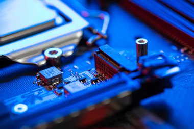 m2 ssd bağlantı ana kart üzerinde seçici odaklı makro detay