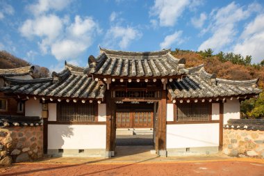 Geleneksel Kore Mimari Tarzı Hanok Konutları