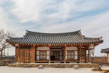 Geleneksel Kore Mimari Tarzı Hanok Konutları
