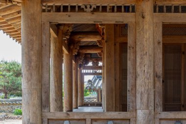 Geleneksel Kore Mimari Tarzı Hanok Konutları