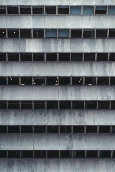 Vertical Texture Grey Modern Business Office Skyscraper Facade Horizontal Rows — Stock Photo, Image