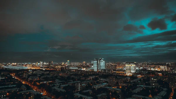 Oscuro Paisaje Urbano Nublado Por Noche Vista Aérea Desde Dron — Foto de Stock