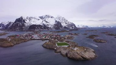 Norveç, Lofoten yakınlarındaki güzel ada manzarası
