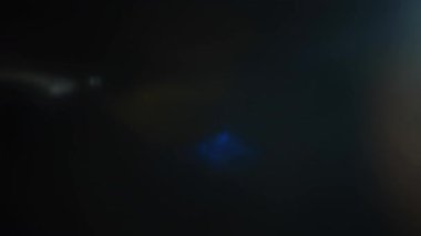 Soyut ışık ve sessiz tonlarda gölgeler keşfetmek