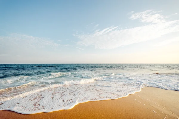 Tło, tropikalnej plaży — Zdjęcie stockowe