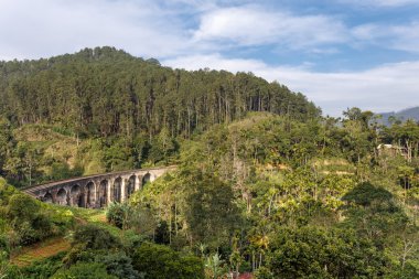 Dokuz kemer Köprüsü, yatay