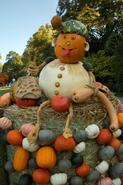 LUDWIGSBURG, Almanya, 21 Eylül 2019. Rakamlar, Almanya 'nın Ludwigsburg kasabasındaki bir balkabağından yapıldı..