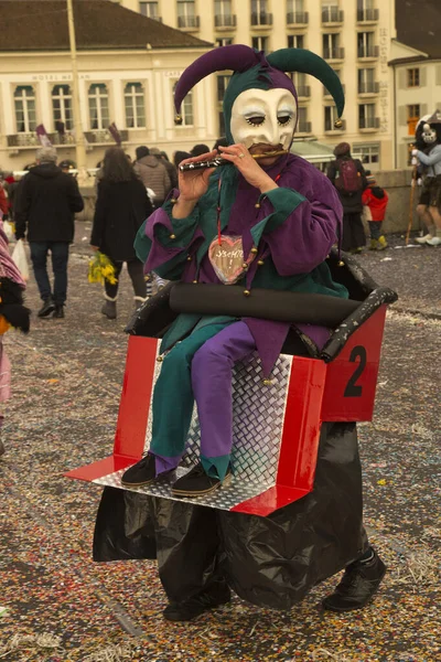 BASEL, SWitzerland, 11 Mart 2019. İsviçre, Basel 'deki geleneksel karnaval maskeleri geçit töreni..