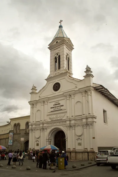 Cuenca Ekvador Haziran 2019 Cuenca Ekvador Daki Merced Kilisesi Manzarası — Stok fotoğraf