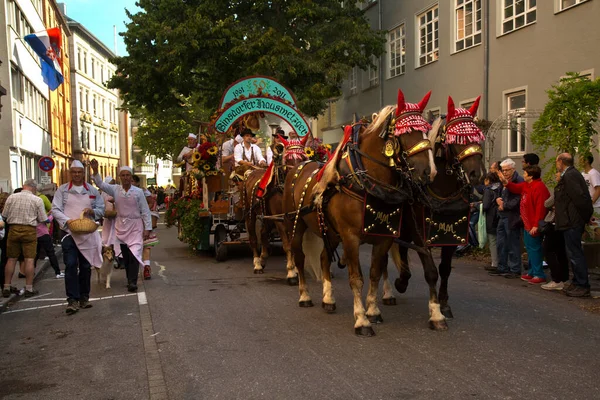 Stuttgart Németország 2019 Szeptember Volksfest Stuttgartban Felvonulás Városközpontban — Stock Fotó