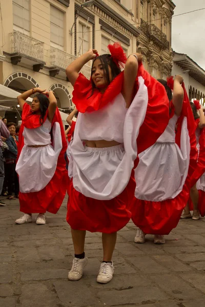 Cuenca Ecuador Juni 2019 Traditionell Parad Helgonens Dag Peter Och — Stockfoto