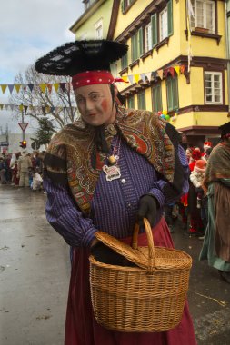 STUTTGART, ALMANY, 19 HAZİRAN 2020. Almanya 'nın Stuttgart şehrinde geleneksel maskeli karnaval alayı. 