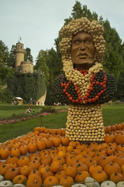 Ludwigsburg Alemania Septiembre 2020 Figuras Hechas Una Calabaza Parque Ciudad — Foto de Stock