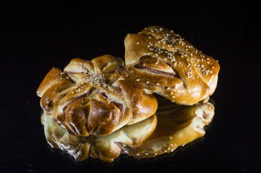 Füme sosisli çörek 