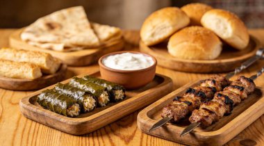 Tekirdağ Türk mutfağı ahşap masada