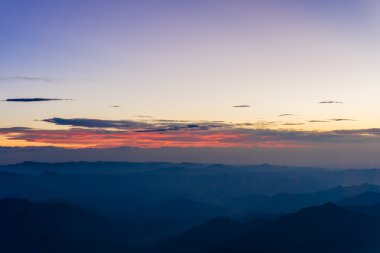 Mt Fuji zirvesine görünümünden gündoğumu