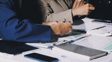 Ofisteki iş adamı.