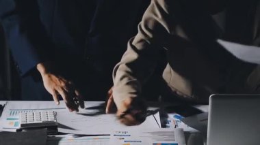 Ofis iş adamları iş