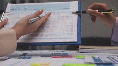 Ofiste çalışan iş ekibi.