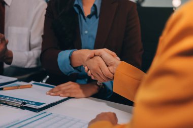 Buyers and real estate agents have agreed to buy and sell by