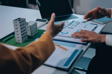 Buyers and real estate agents have agreed to buy and sell by