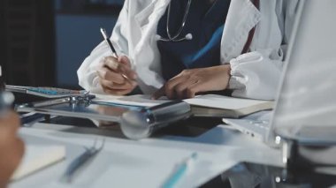 Hastanede doktor yazma reçete