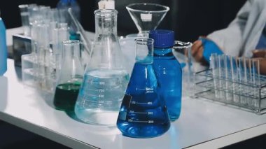 Laboratuvar kimyasal donatımı