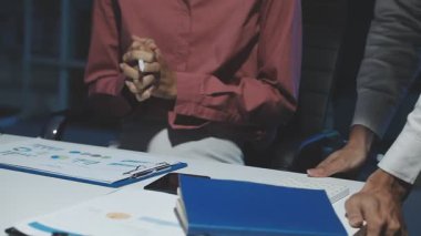 Ofisteki iş adamı.