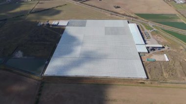 Büyük cam veri merkezi bilişim merkezinin hava görüntüsü, İngiltere 'nin Lincoln şehrinde büyük bir kompleks., 