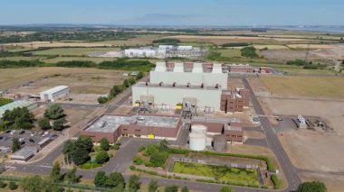 Killingholme Elektrik Santrali 'nin ve Immingham, İngiltere' deki endüstriyel enerji koridorunun hava görüntüsü.