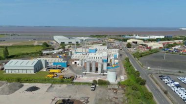 Ağır endüstriyel fabrikalar, kimyasal üretim, lojistik ve imalat için büyük altyapı, silo ve depolama, ağır mallar taşımacılığı Birleşik Krallık