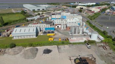 Ağır endüstriyel fabrikalar, kimyasal üretim, lojistik ve imalat için büyük altyapı, silo ve depolama, ağır mallar taşımacılığı Birleşik Krallık