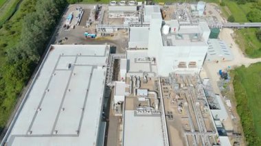 Ağır endüstriyel fabrikalar, kimyasal üretim, lojistik ve imalat için büyük altyapı, silo ve depolama, ağır mallar taşımacılığı Birleşik Krallık