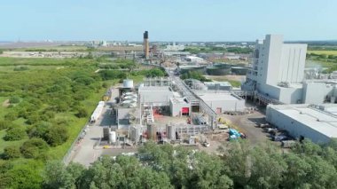 Ağır endüstriyel fabrikalar, kimyasal üretim, lojistik ve imalat için büyük altyapı, silo ve depolama, ağır mallar taşımacılığı Birleşik Krallık