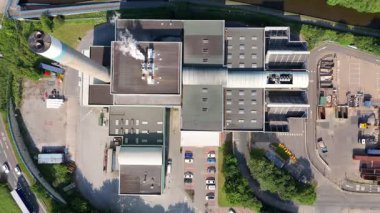 Ağır endüstriyel fabrikalar, kimyasal üretim, lojistik ve imalat için büyük altyapı, silo ve depolama, ağır mallar taşımacılığı Birleşik Krallık