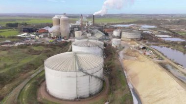 Ağır endüstriyel fabrikalar, kimyasal üretim, lojistik ve imalat için büyük altyapı, silo ve depolama, ağır mallar taşımacılığı Birleşik Krallık