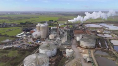 Ağır endüstriyel fabrikalar, kimyasal üretim, lojistik ve imalat için büyük altyapı, silo ve depolama, ağır mallar taşımacılığı Birleşik Krallık