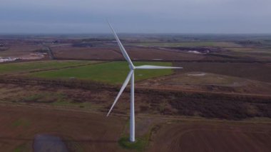 Rüzgar türbinleri, yenilenebilir enerji üretimi ve sürdürülebilir enerji kaynakları, İngiltere 'de kırsal alanlar
