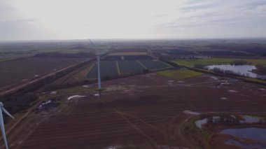 Rüzgar türbinleri, yenilenebilir enerji üretimi ve sürdürülebilir enerji kaynakları, İngiltere 'de kırsal alanlar