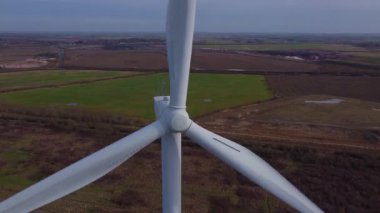 Rüzgar türbinleri, yenilenebilir enerji üretimi ve sürdürülebilir enerji kaynakları, İngiltere 'de kırsal alanlar