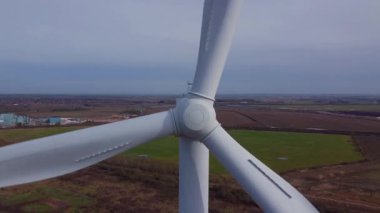 Rüzgar türbinleri, yenilenebilir enerji üretimi ve sürdürülebilir enerji kaynakları, İngiltere 'de kırsal alanlar