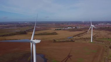 Rüzgar türbinleri, yenilenebilir enerji üretimi ve sürdürülebilir enerji kaynakları, İngiltere 'de kırsal alanlar