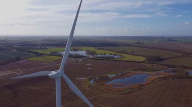 Rüzgar türbinleri, yenilenebilir enerji üretimi ve sürdürülebilir enerji kaynakları, İngiltere 'de kırsal alanlar