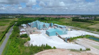 Ağır endüstriyel fabrikalar, kimyasal üretim, lojistik ve imalat için büyük altyapı, silo ve depolama, ağır mallar taşımacılığı Birleşik Krallık