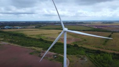 Rüzgar türbinleri, yenilenebilir enerji üretimi ve sürdürülebilir enerji kaynakları, İngiltere 'de kırsal alanlar