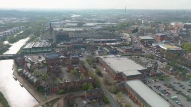 Northampton şehir merkezinin hava aracı görüntüsü, yüksek binalar ve işlek caddeler, Birleşik Krallık