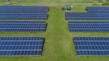 Güneş enerjisi panelleri, sürdürülebilir yenilenebilir kaynaklar, İngiltere kırsal alanlarında fotovoltaik elektrik üretimi