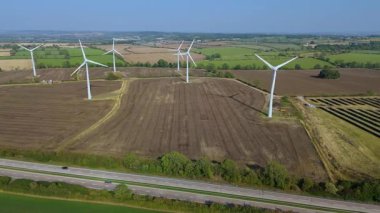 Rüzgar türbinleri, yenilenebilir enerji üretimi ve sürdürülebilir enerji kaynakları, İngiltere 'de kırsal alanlar