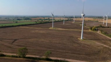 Rüzgar türbinleri, yenilenebilir enerji üretimi ve sürdürülebilir enerji kaynakları, İngiltere 'de kırsal alanlar